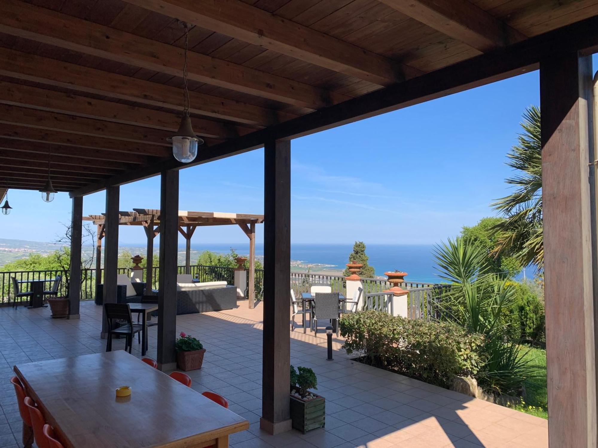 Camera Matrimoniale/Doppia con Letti Singoli con Vista Mare