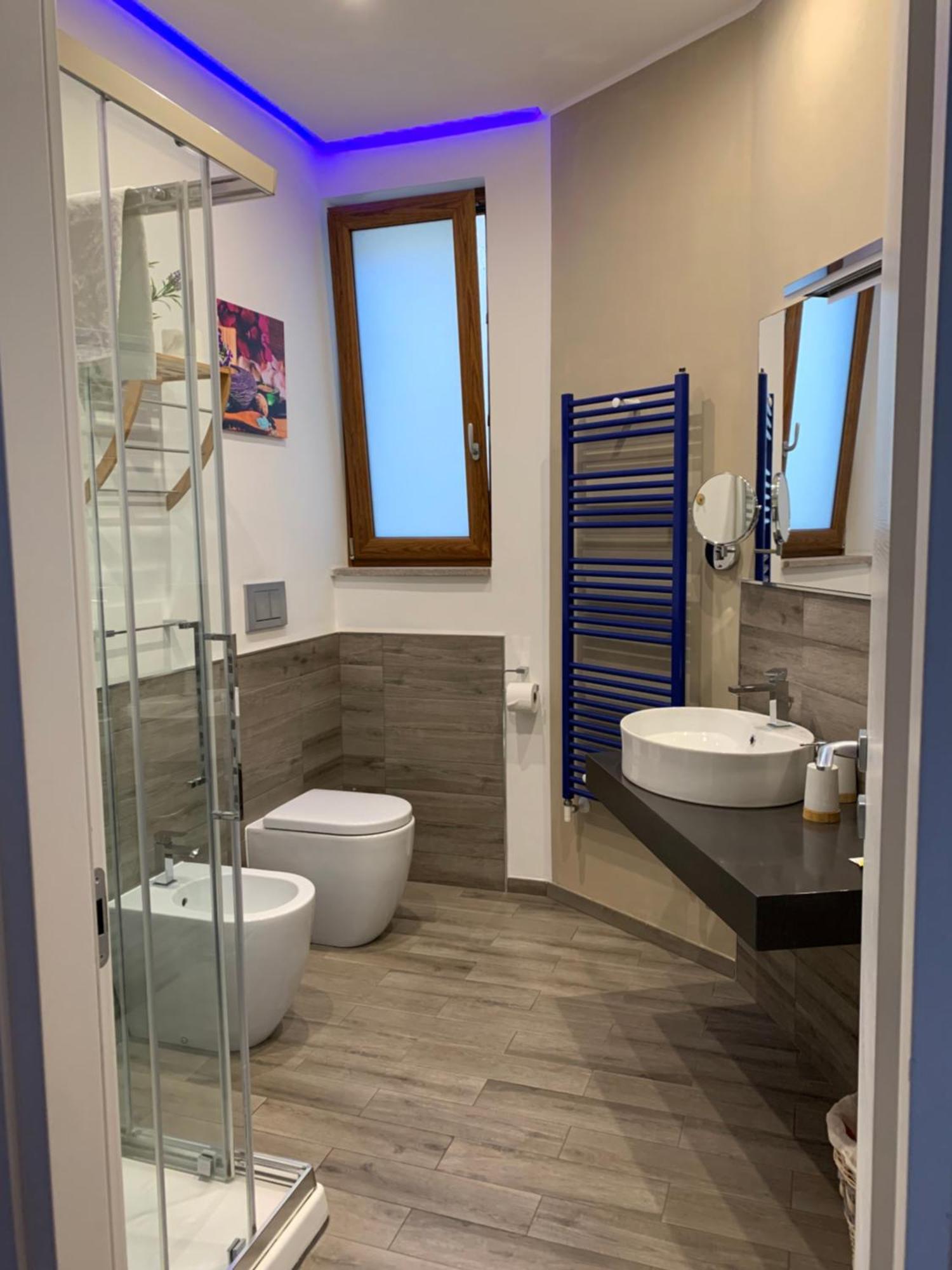 Camera Doppia con Letti Singoli con Bagno Privato