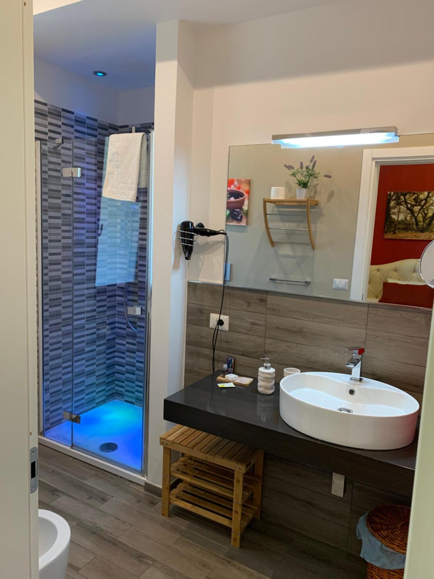 Camera Matrimoniale con Bagno Privato